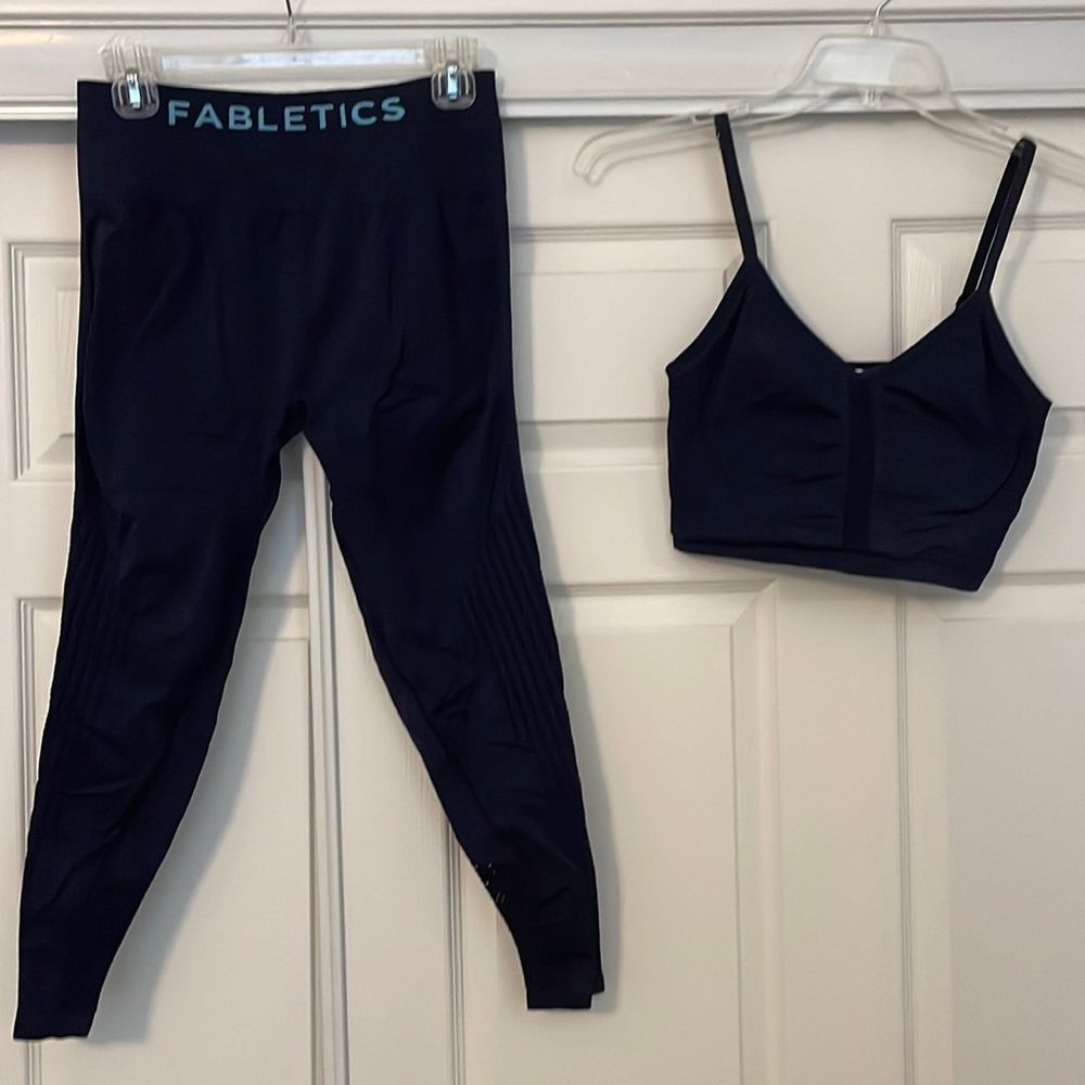 Fabletics sports bra and legging set. Navy blue